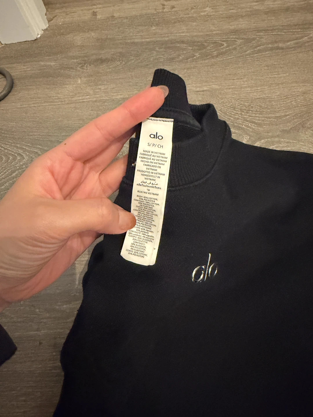 Alo Yoga Black Crewneck Sweatshirt - photo 2