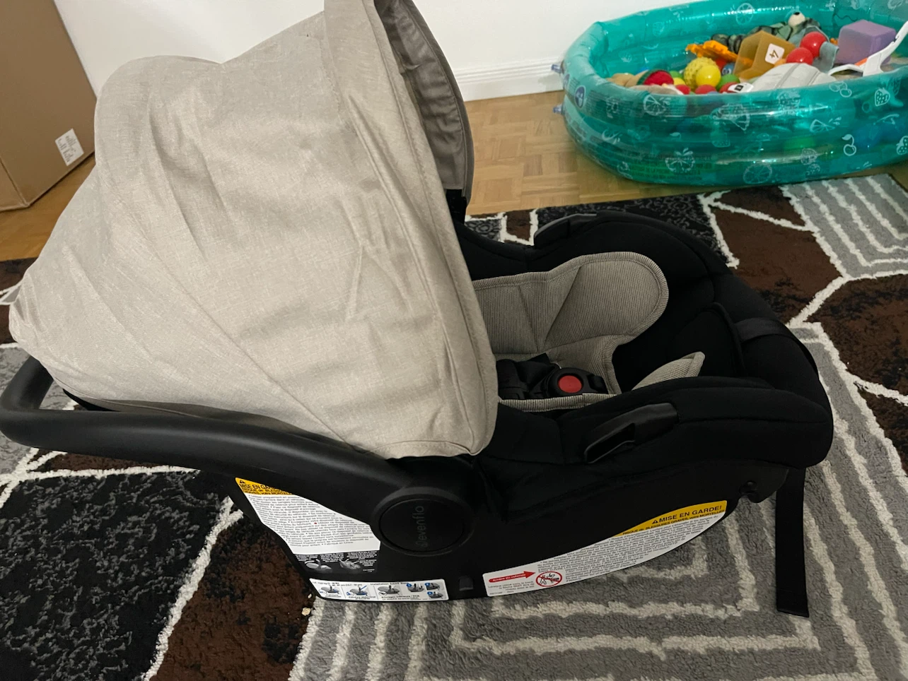 Evenflo LiteMax Infant Car Seat - photo 2