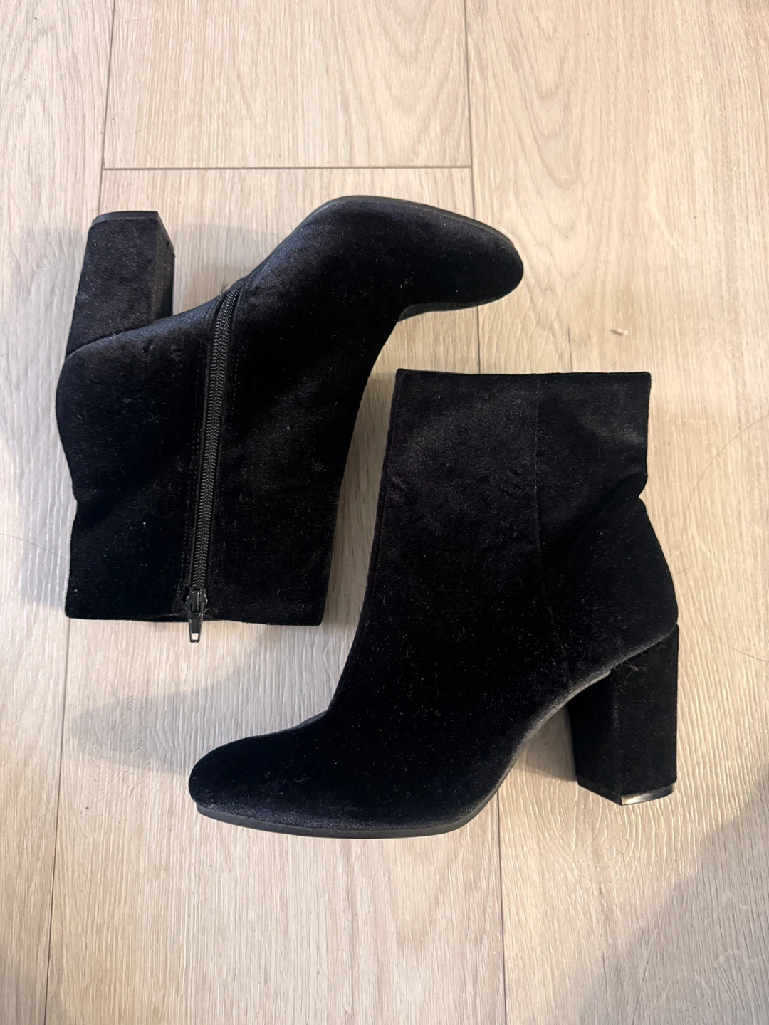 Christian Siriano  black velvet boots
