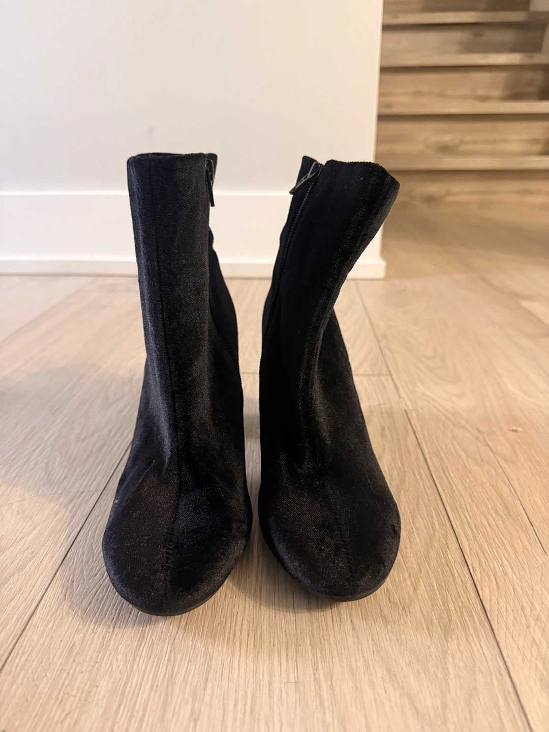 Christian Siriano  black velvet boots - photo 2
