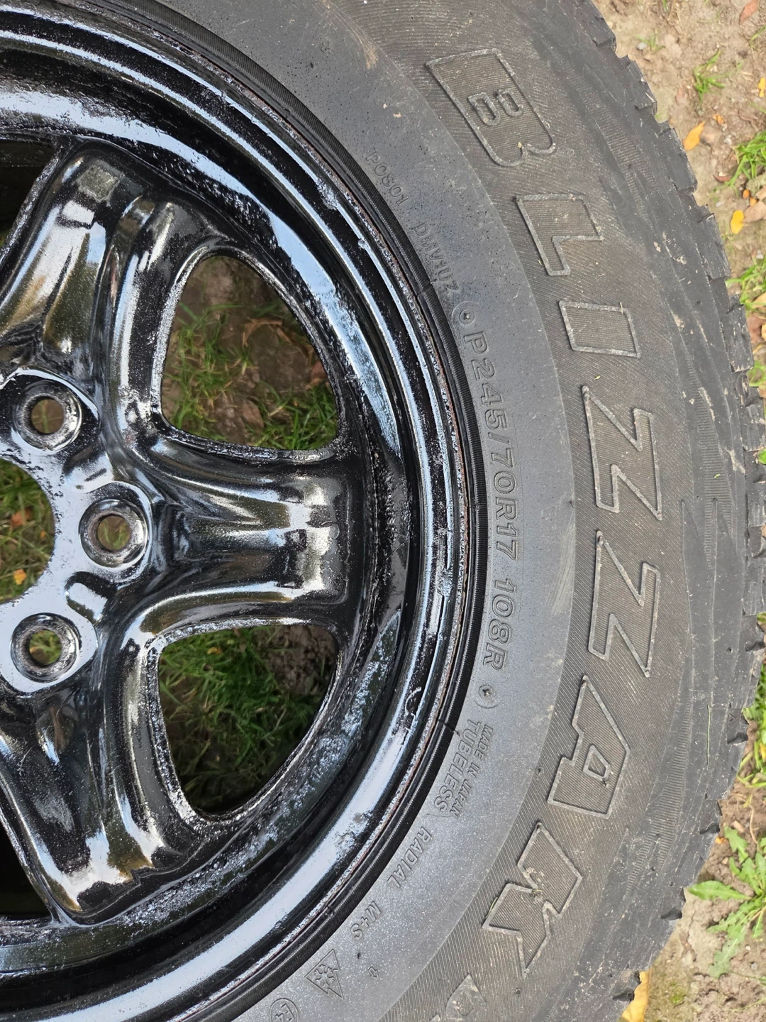 Bridgestone Blizzak Tire P245/70R17 - photo 5