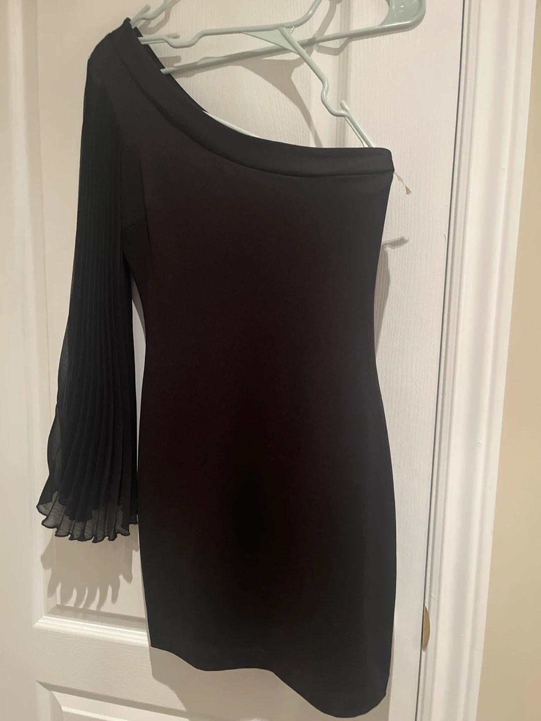 Black One-Shoulder Dress with Pleated Sleeve