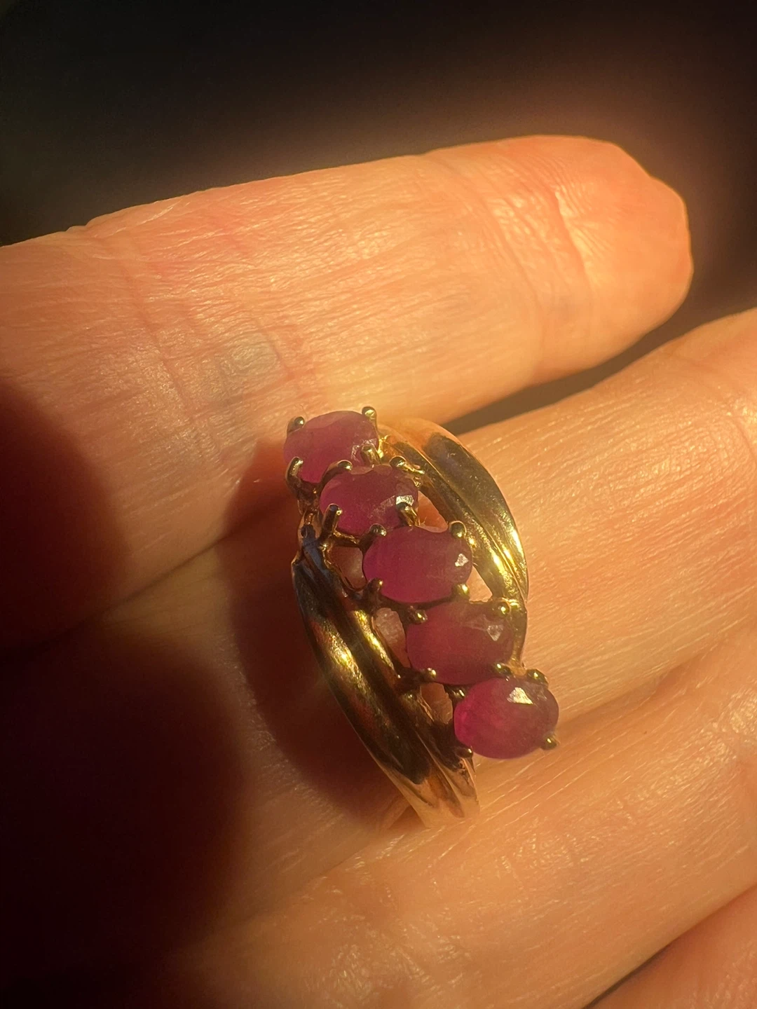 10 k Gold and Ruby Five-Stone Ring - photo 2