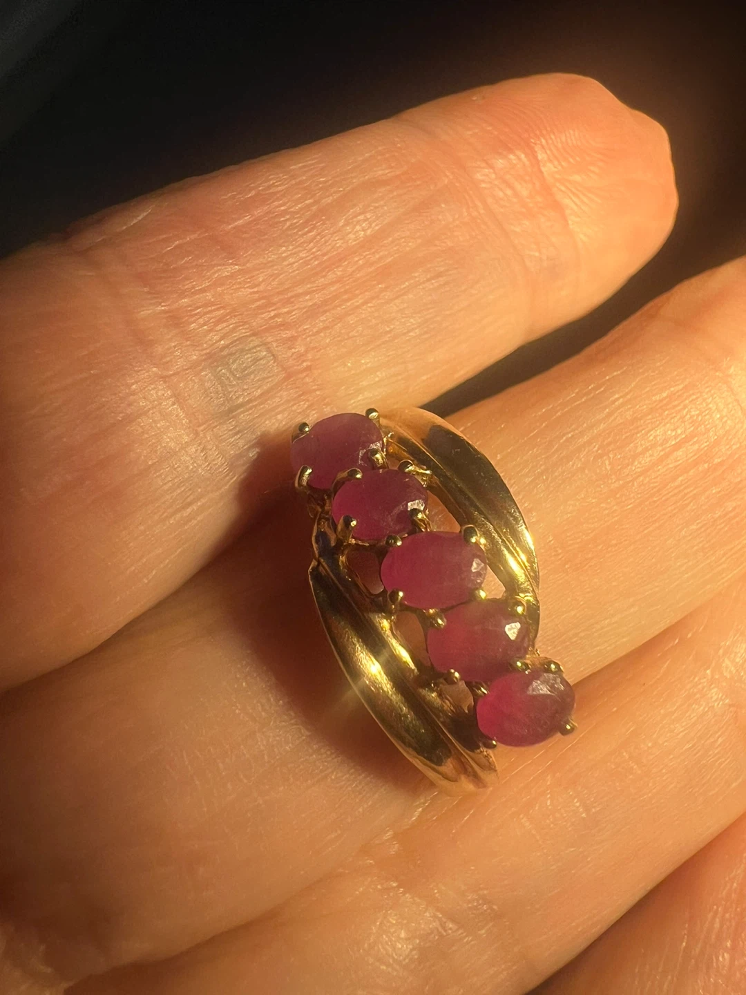 10 k Gold and Ruby Five-Stone Ring - photo 4