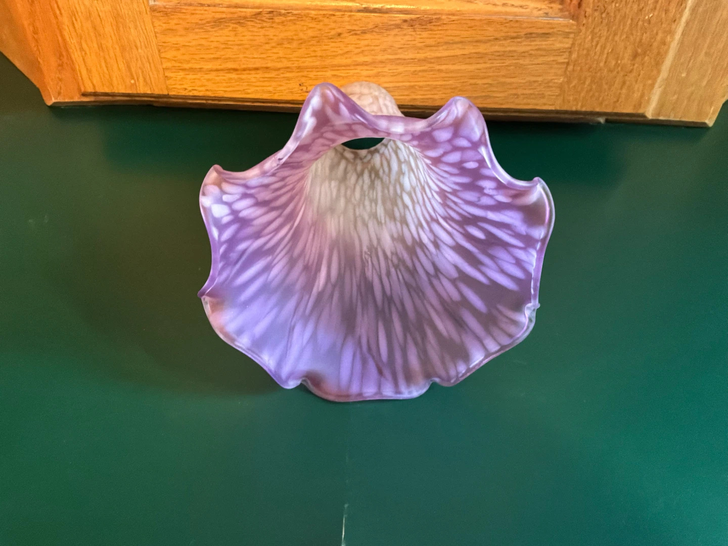 Lily Glass Flower Lamp Shade Purple & White Opalescent Pattern 🐞 - photo 2