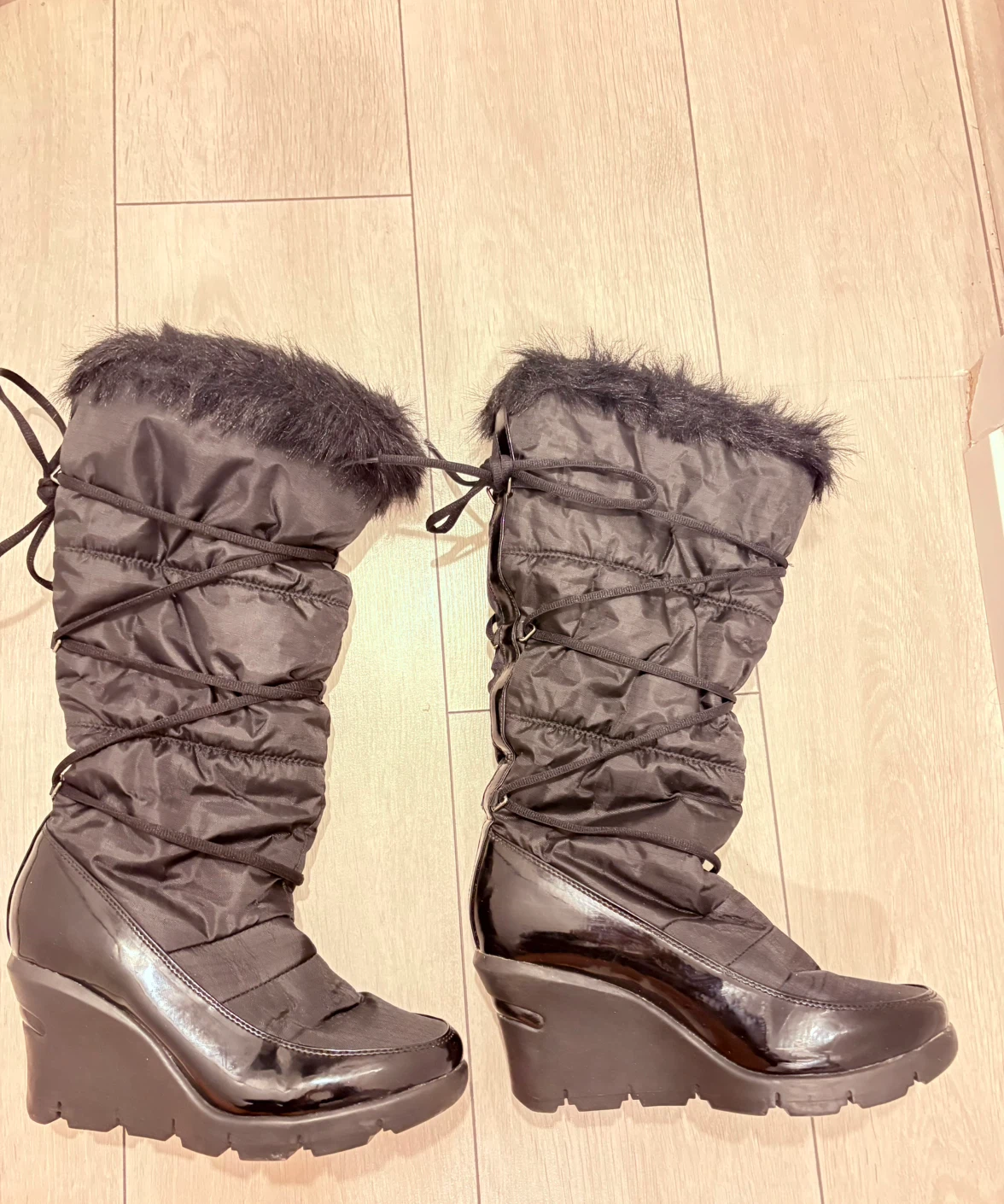 Black Wedge Winter Boots