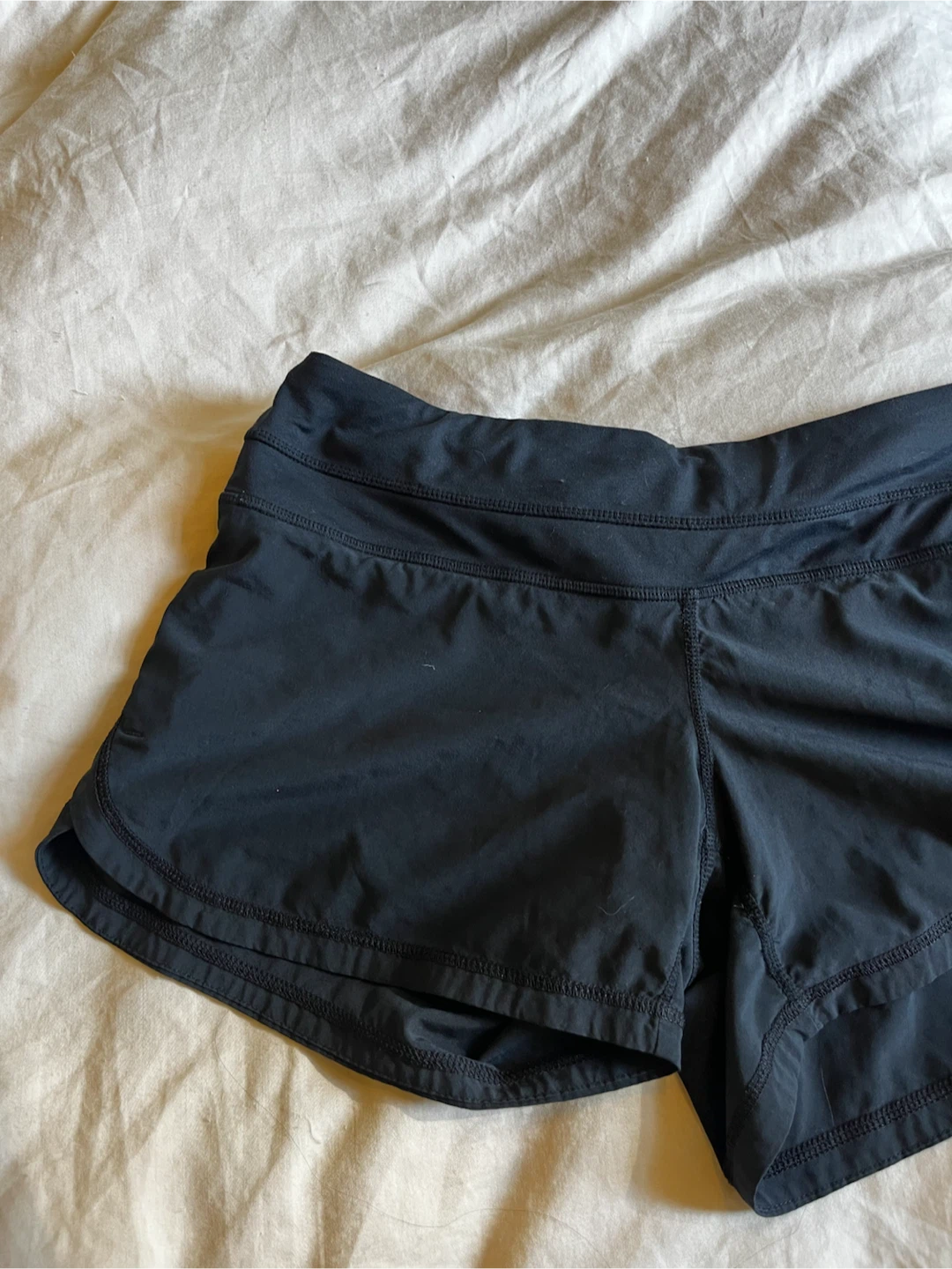 Like new Lululemon Shorts, Size 4 - photo 2