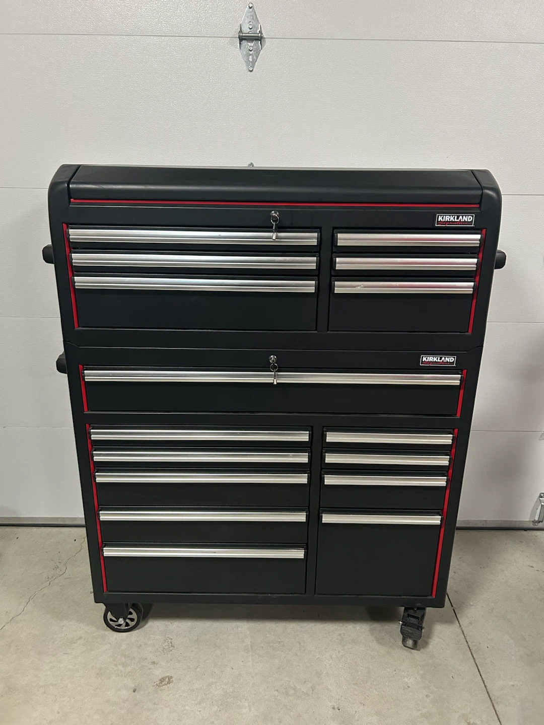 Kirkland Signature 16- drawer Rolling Tool Chest and Cabinet