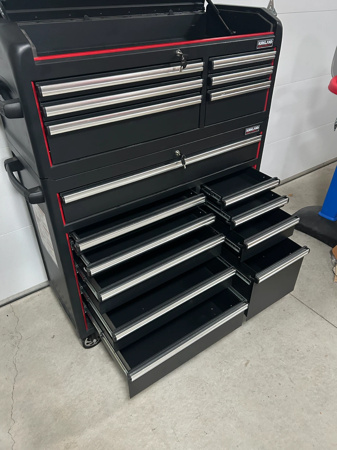 Kirkland Signature 16- drawer Rolling Tool Chest and Cabinet - photo 4