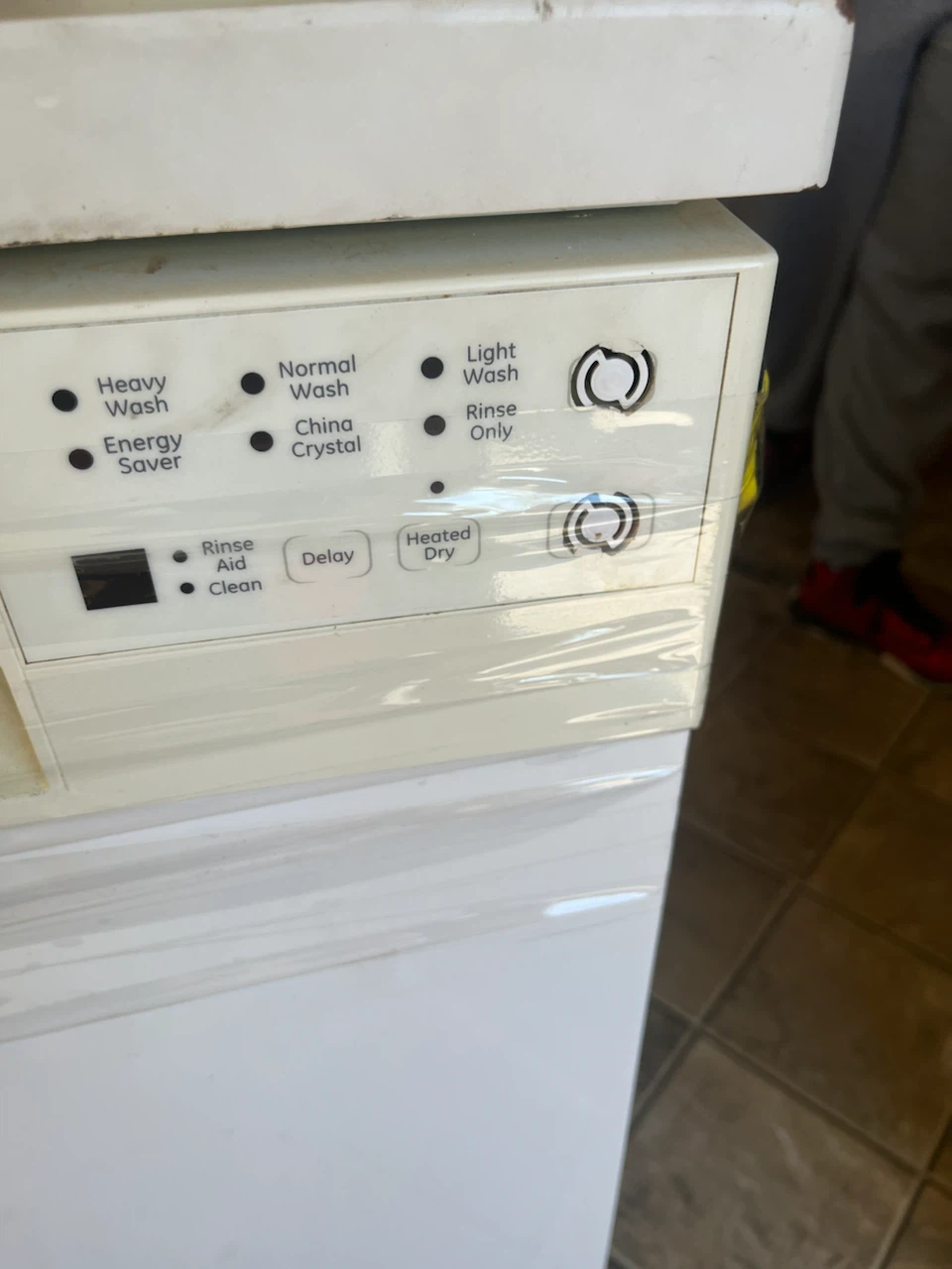 General Electric Dishwasher - photo 5