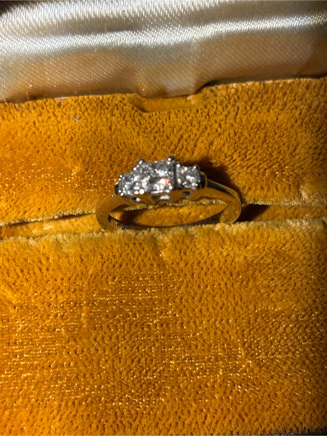 14KT White Gold Princess Cut Diamond Engagement Ring - photo 3