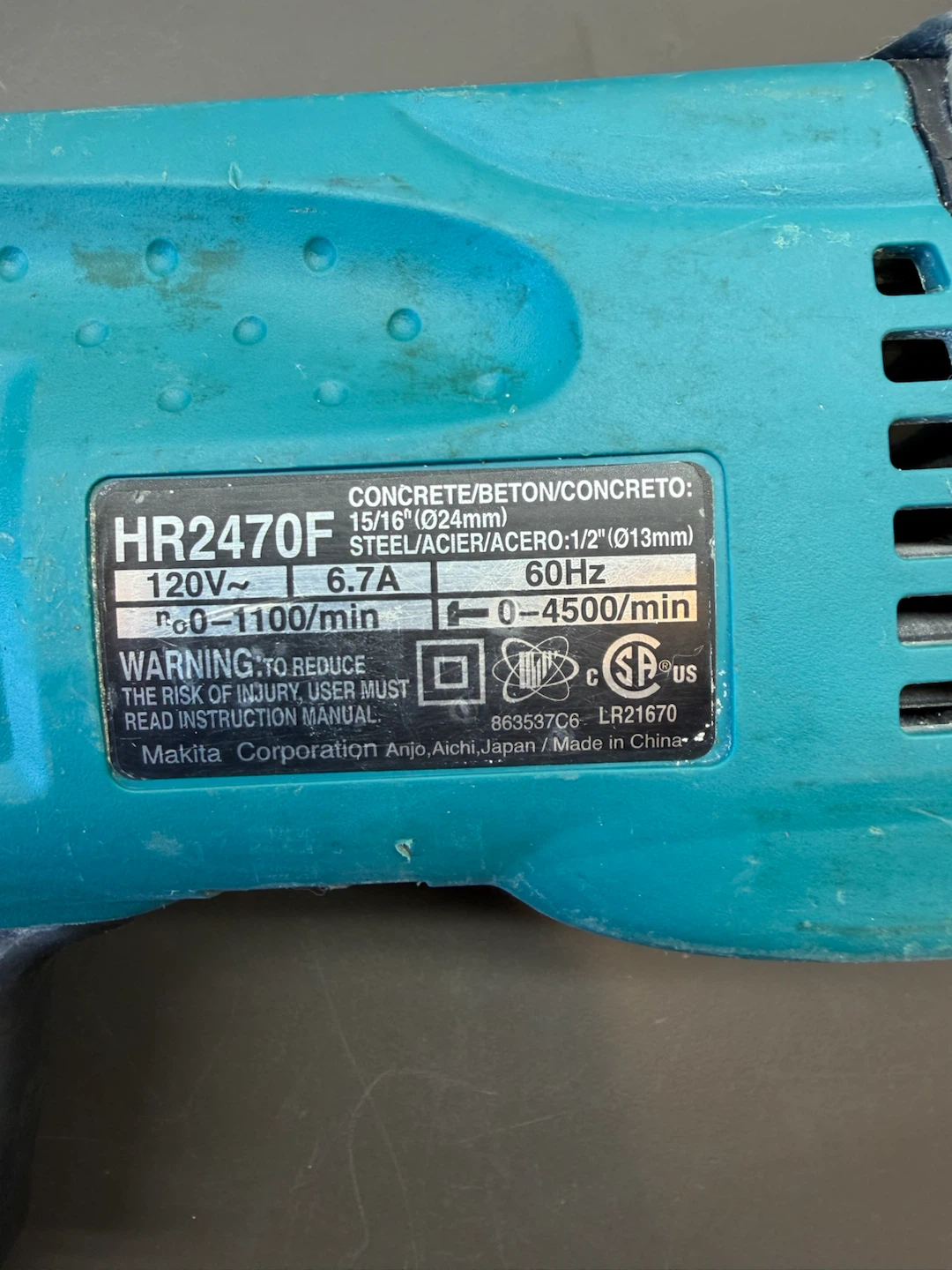 Makita HR2470F Rotary Hammer Drill - photo 3