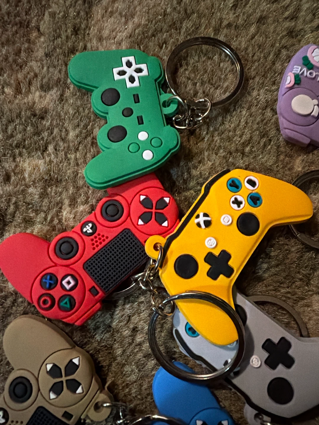 Video Game Controller Keychains - photo 2