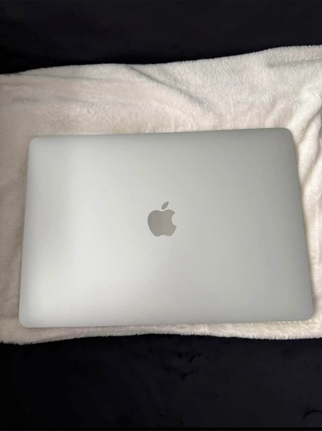 Apple MacBook Air  13 inch 2020 - photo 2