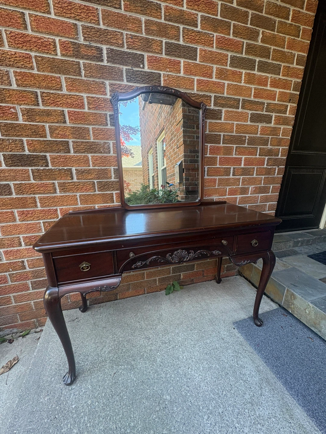 Vintage Style Mahogany Finish Vanity with Mirror - photo 2