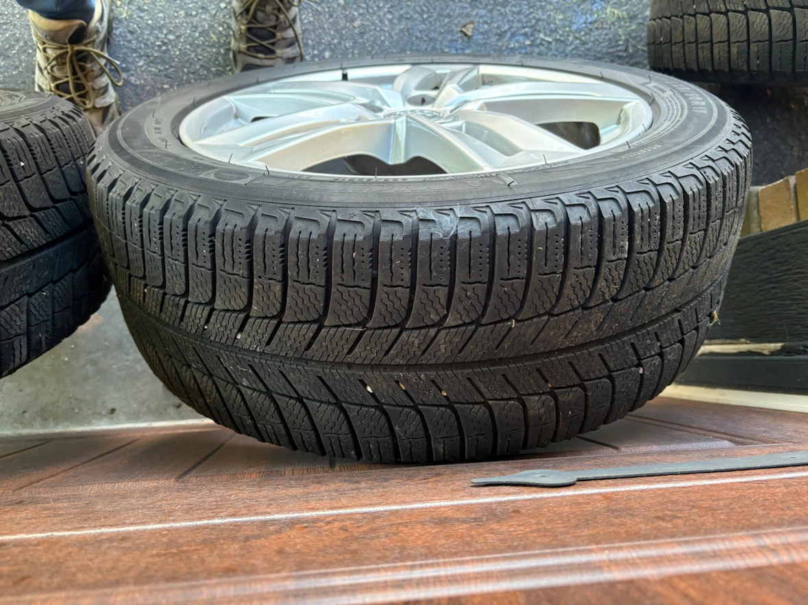 Set of 4 Michelin Tires with Audi Rims - photo 5