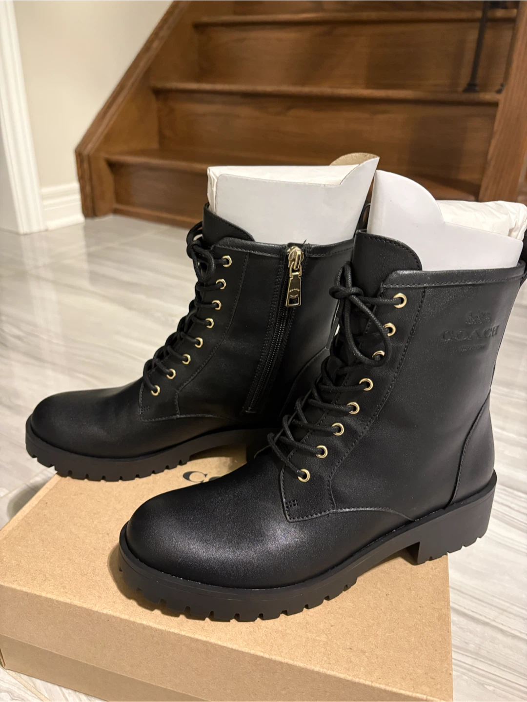 Coach women leather boos size 7- brandnew