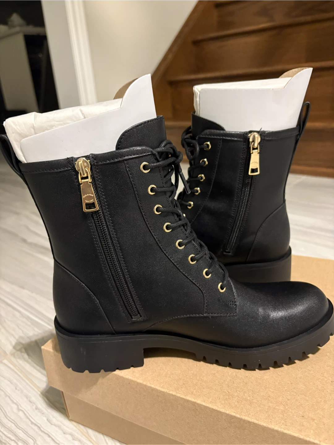 Coach women leather boos size 7- brandnew - photo 4