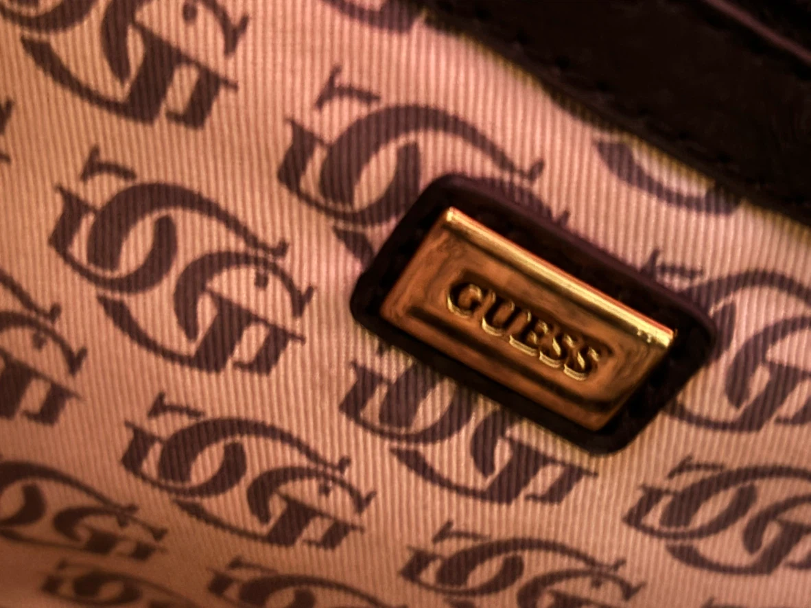 Guess Black Ostrich-Effect Satchel - photo 4