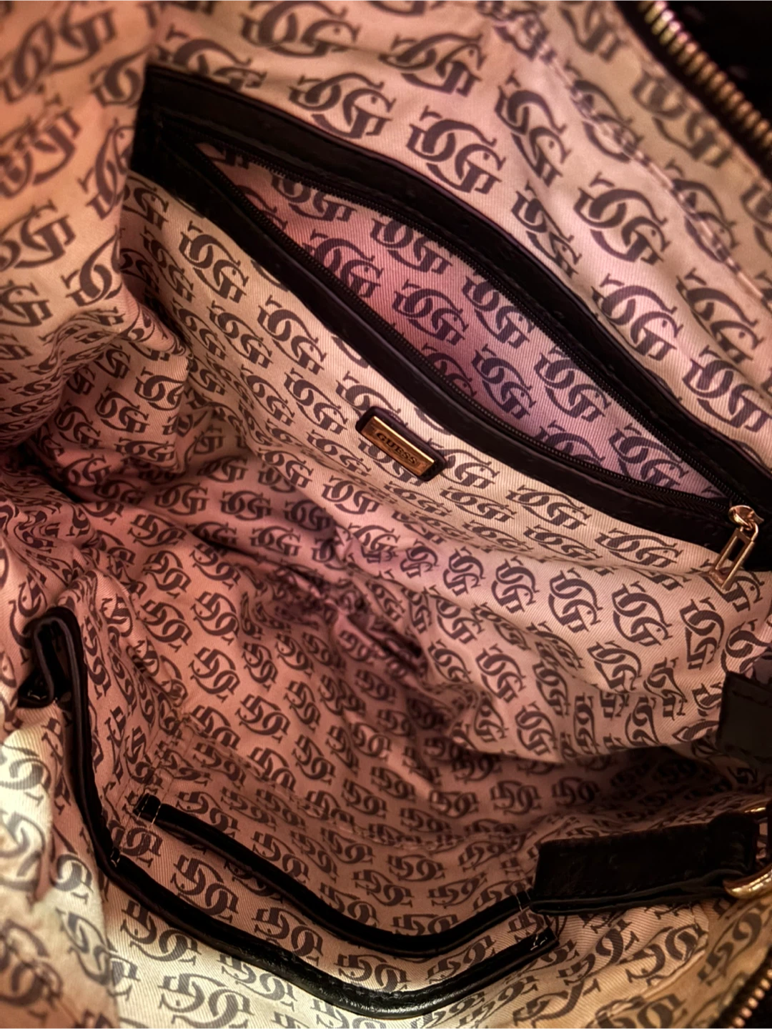 Guess Black Ostrich-Effect Satchel - photo 5