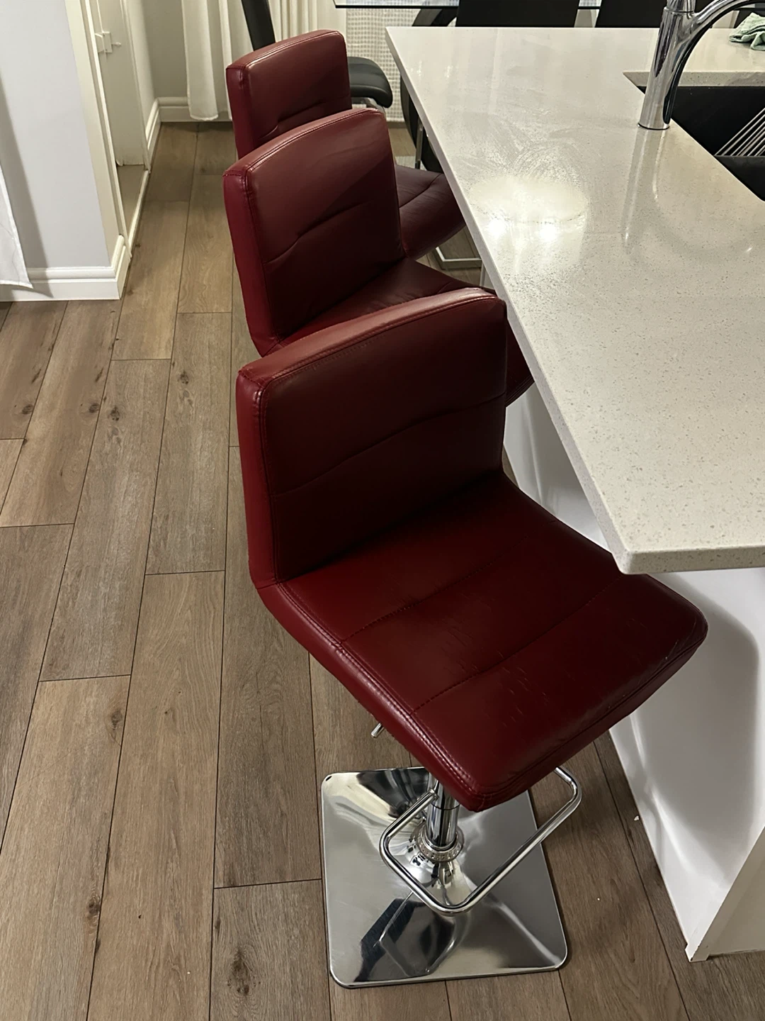 Set of 3 Red Bar Stools Bouclair