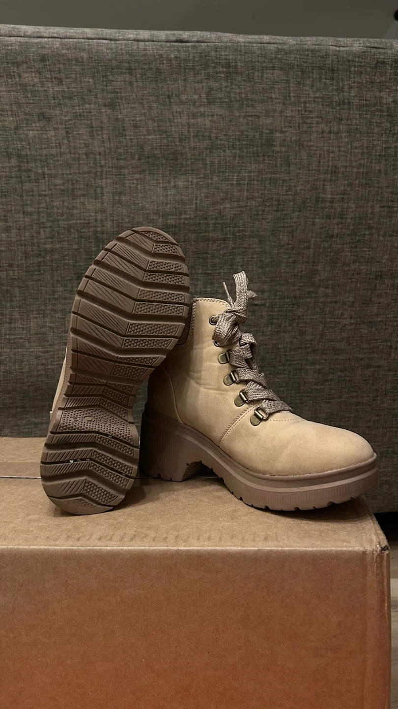 Skechers BOBS Women's Ankle Boots Size 6.5