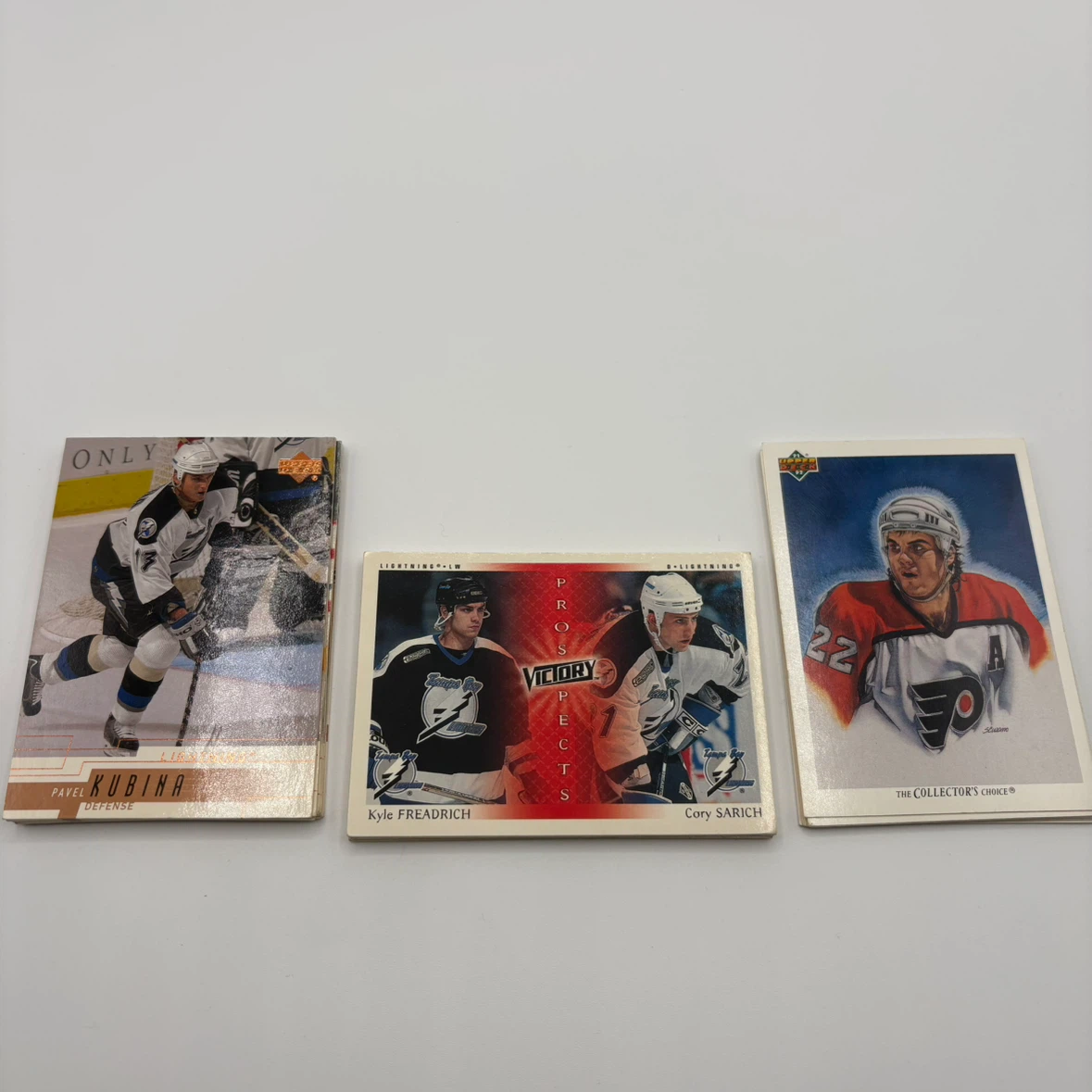 Assorted Vintage Upper Deck NHL Hockey Cards - photo 5