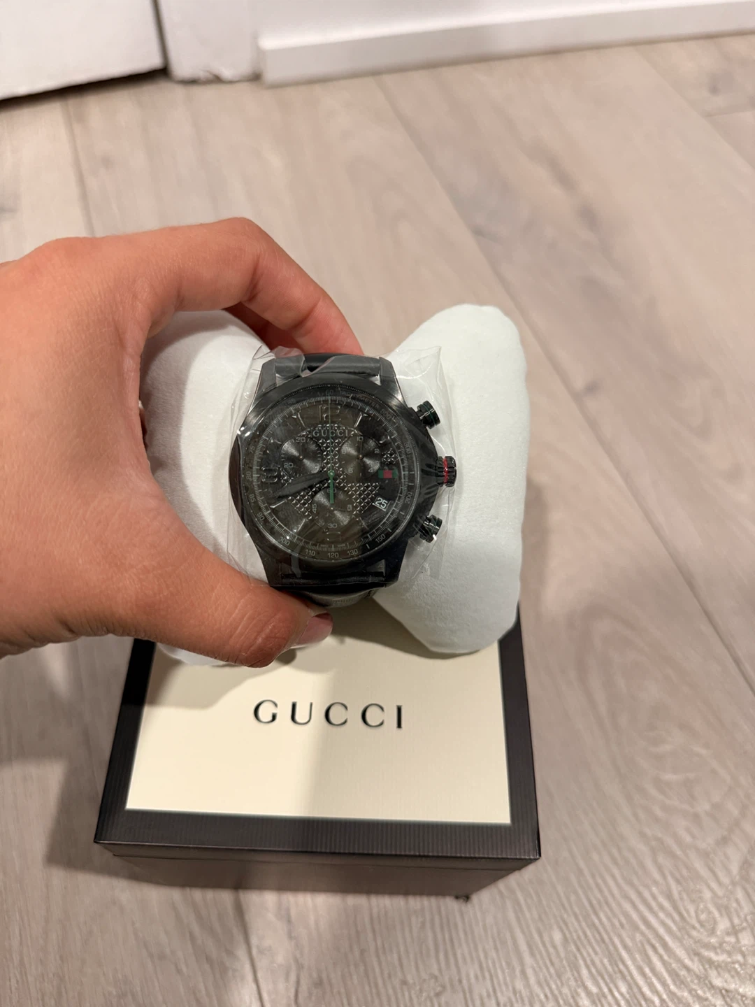 Gucci Chronograph Watch in Black - photo 4