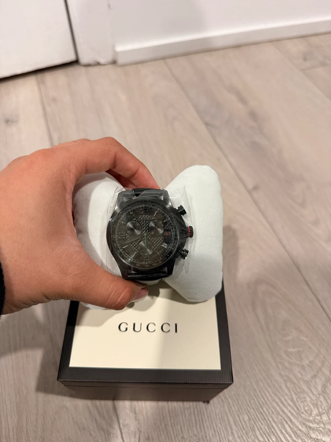 Gucci Chronograph Watch in Black - photo 5