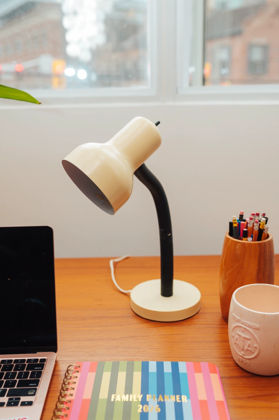Vintage Cream Articulating Desk Lamp