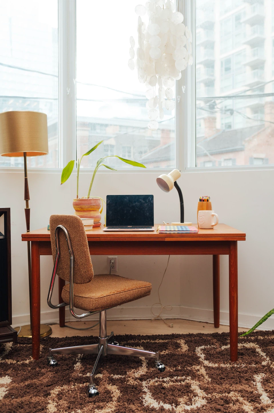 Vintage Cream Articulating Desk Lamp - photo 4
