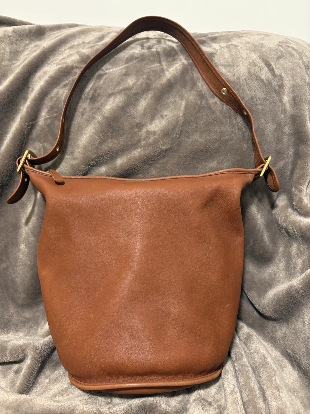 Coach Legacy XL Duffle Shoulder Bucket Bag in British Tan 17998