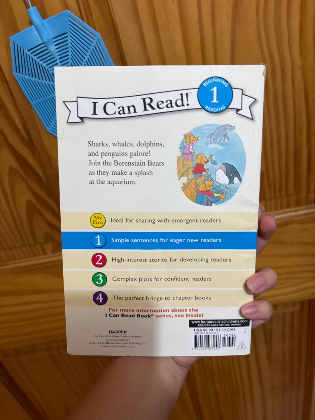 The Berenstain Bears at the Aquarium I Can Read Book - photo 2