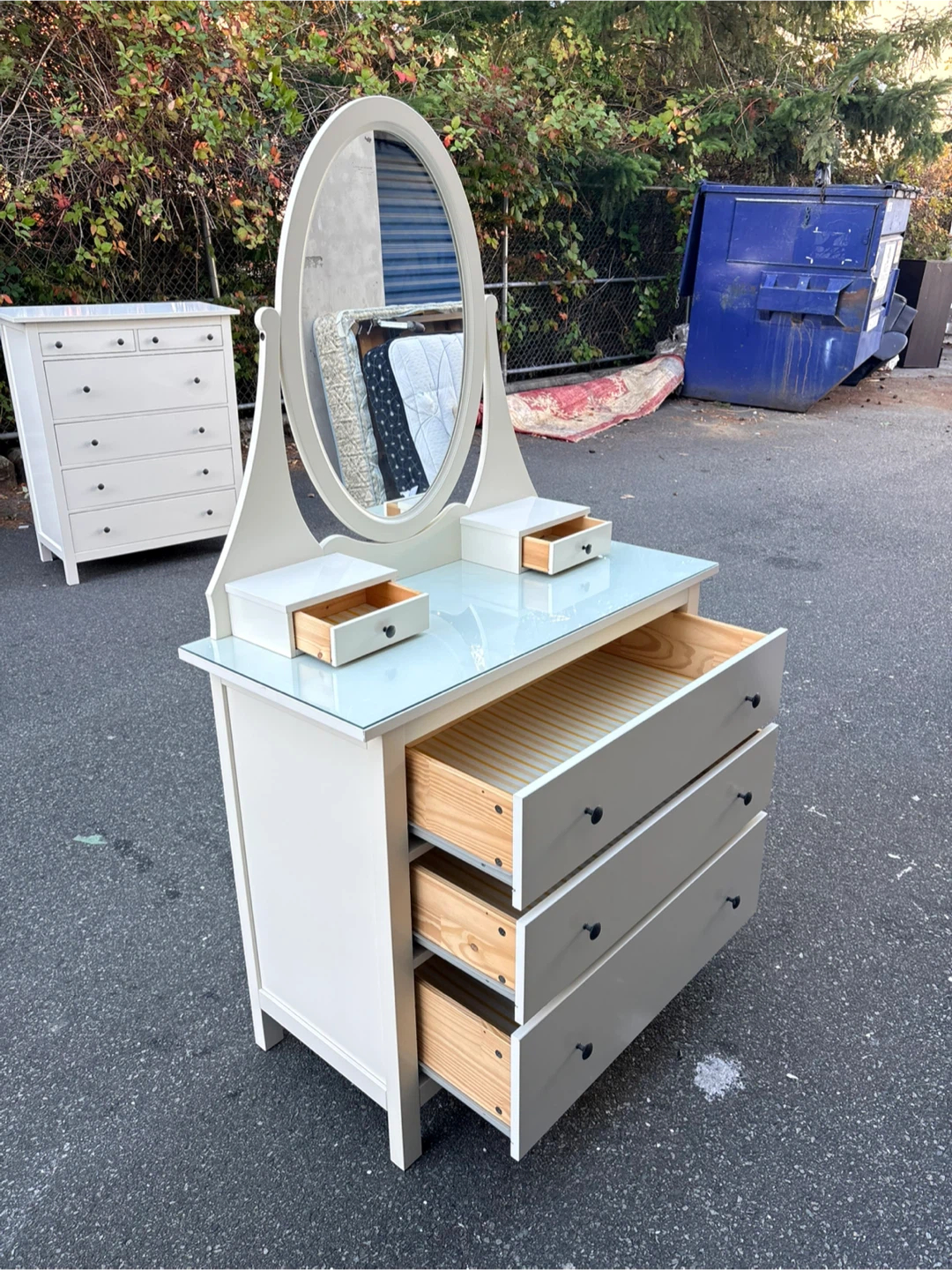 Dresser ( delivery available) - photo 2