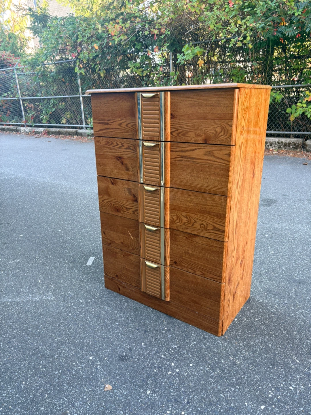 Dresser (delivery available)