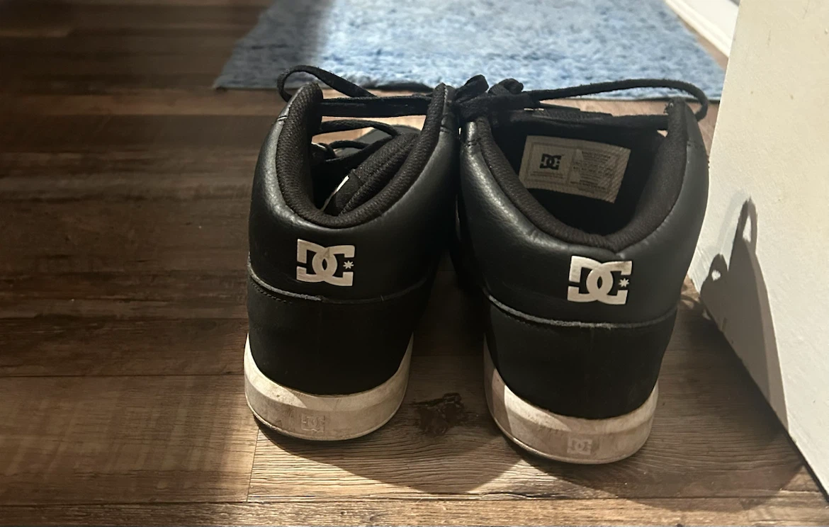 DC Shoes Black High Tops - photo 2