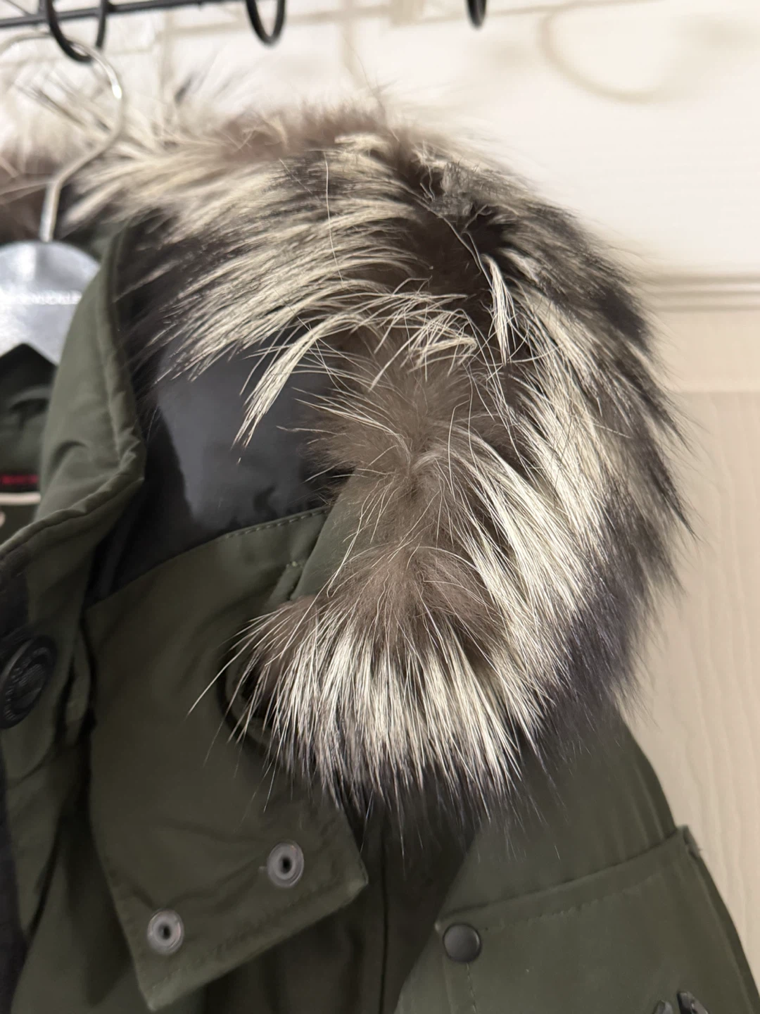 Women Moose Knuckles Olive Winter Parka - Size S - photo 4