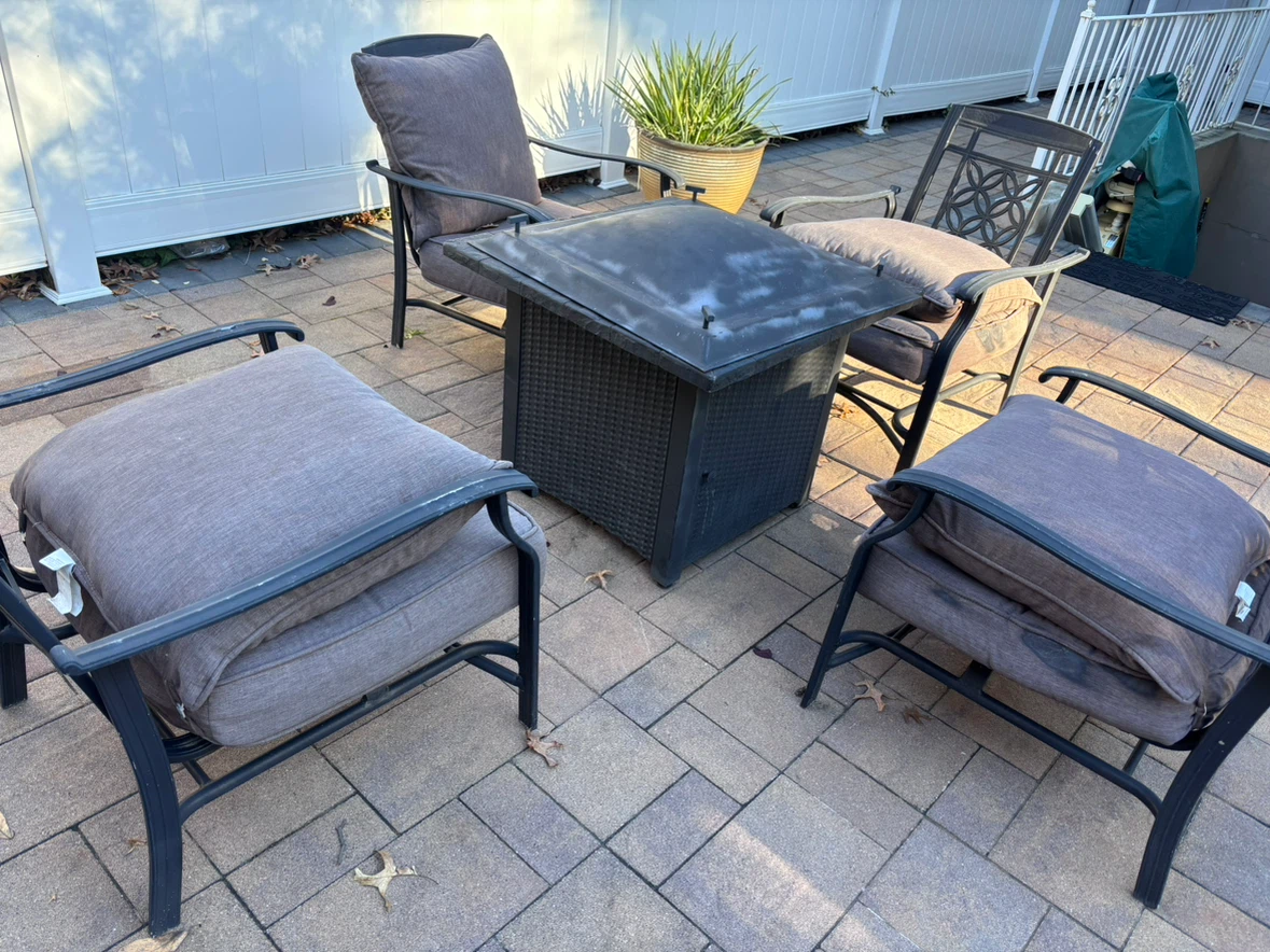Outside furniture - photo 2