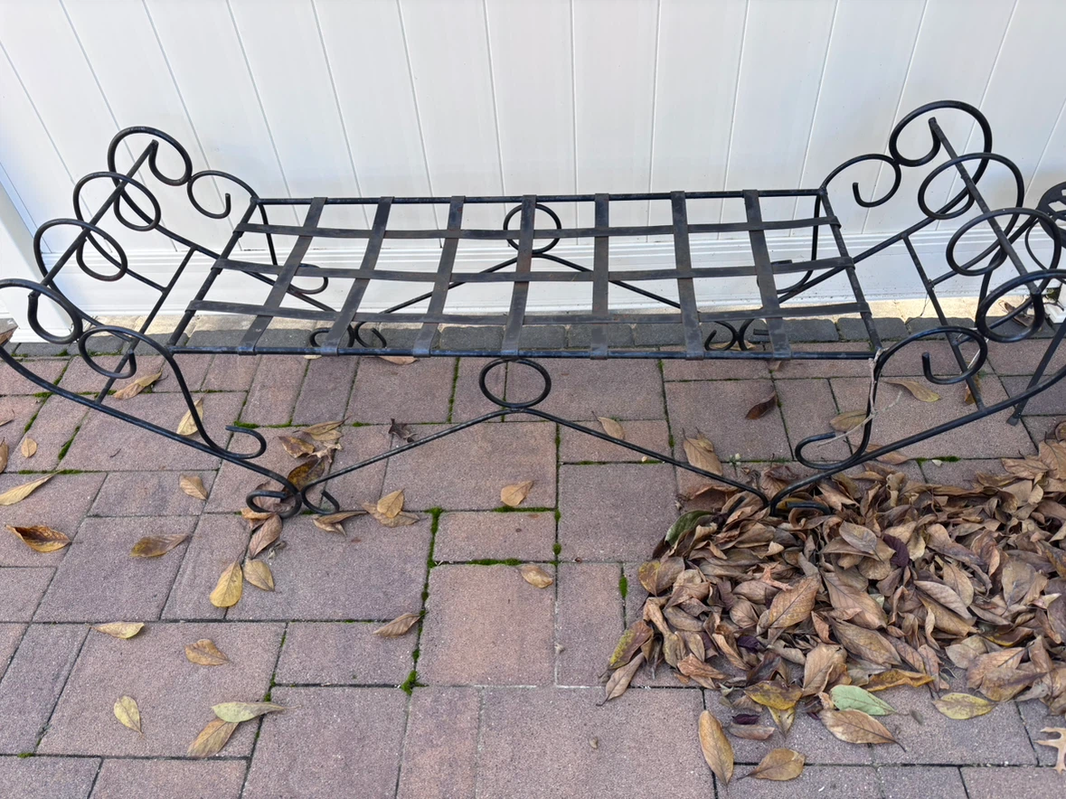 Outside furniture - photo 5