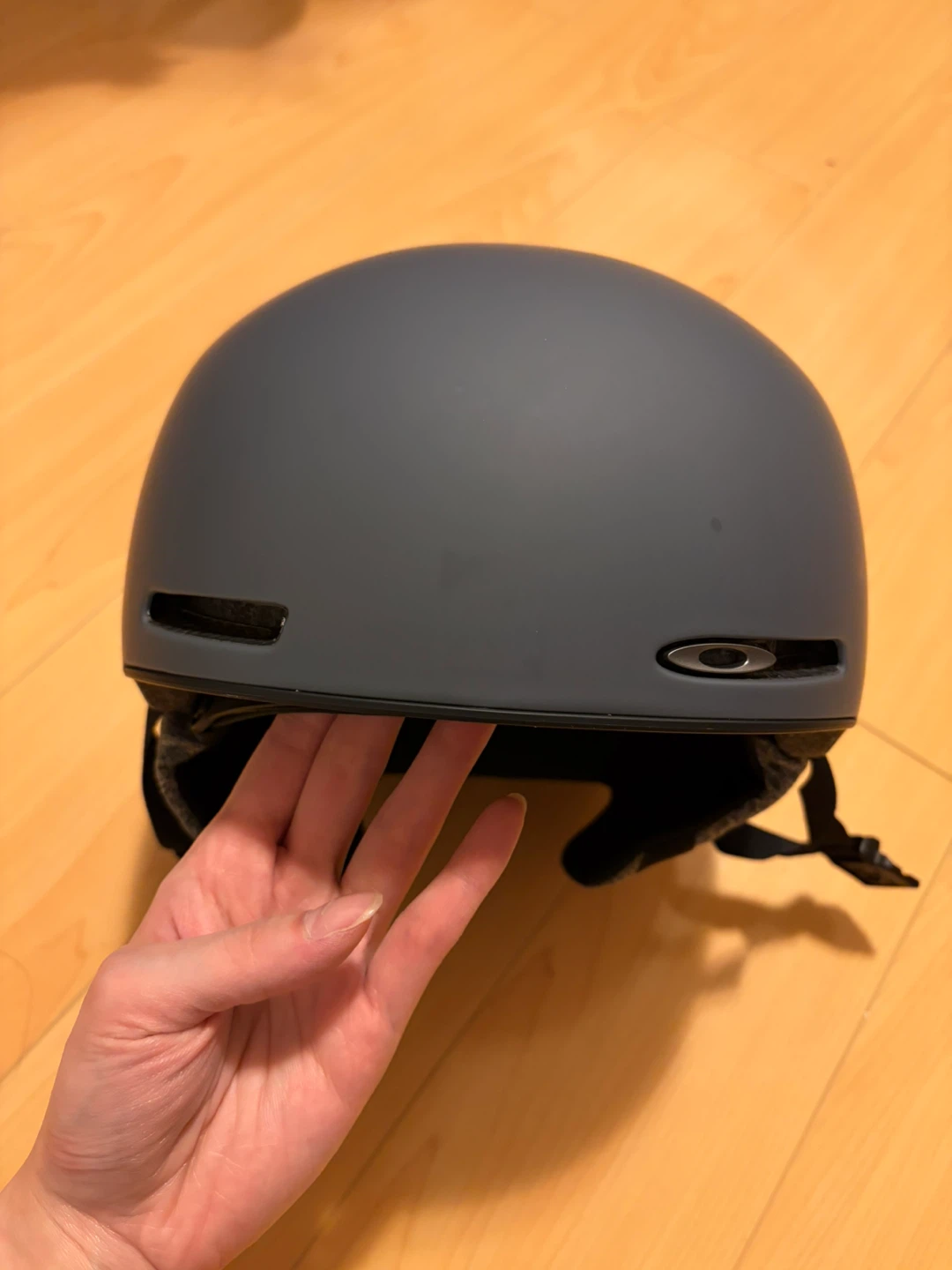 Oakley MOD1 MIPS Ski and Snowboard Helmet