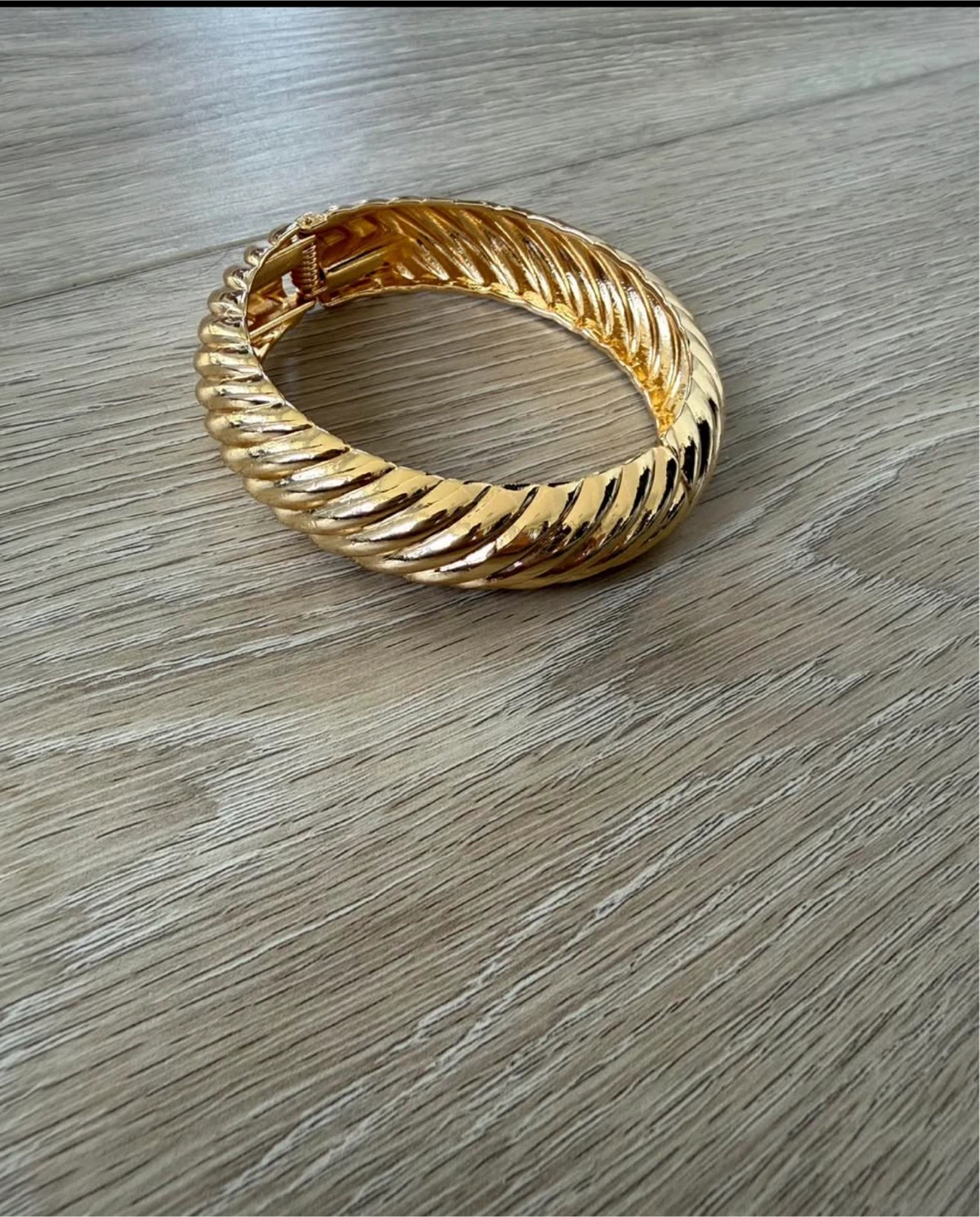 Gold Tone Twisted Hinged Bangle Bracelet