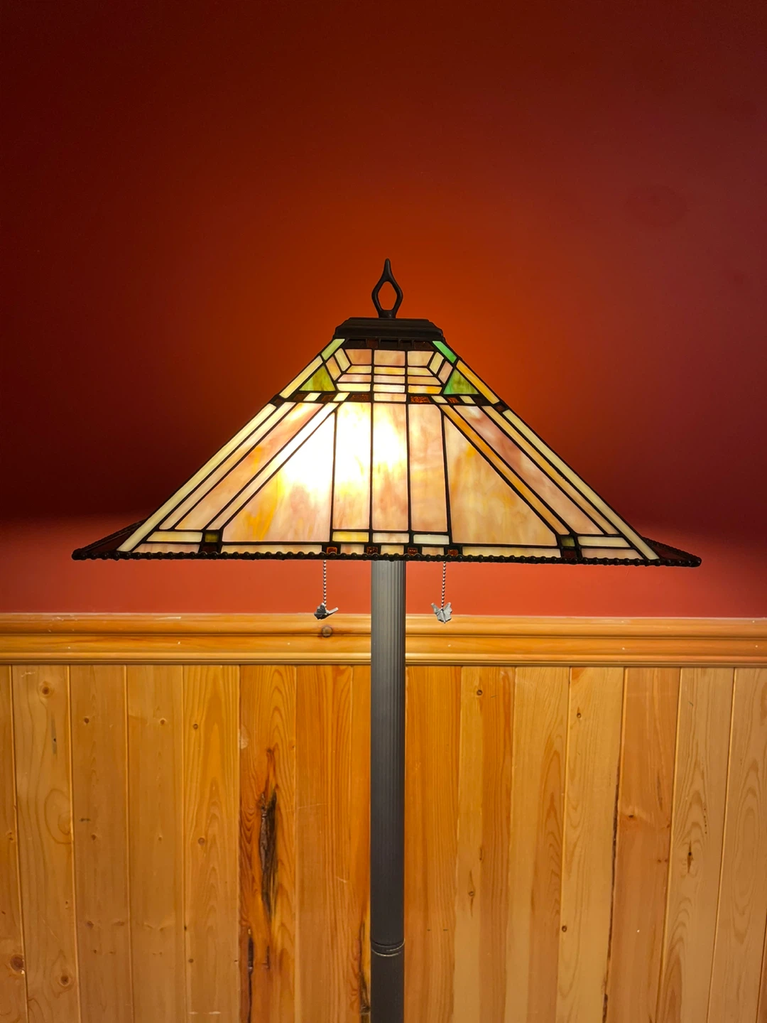 A beautiful Tiffany Style stained glass floor lamp - photo 2