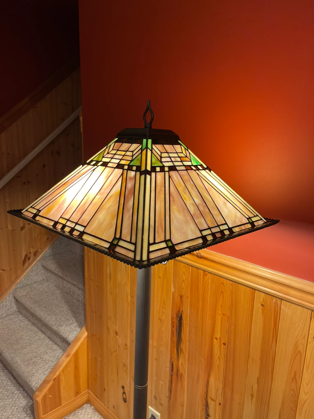 A beautiful Tiffany Style stained glass floor lamp - photo 4