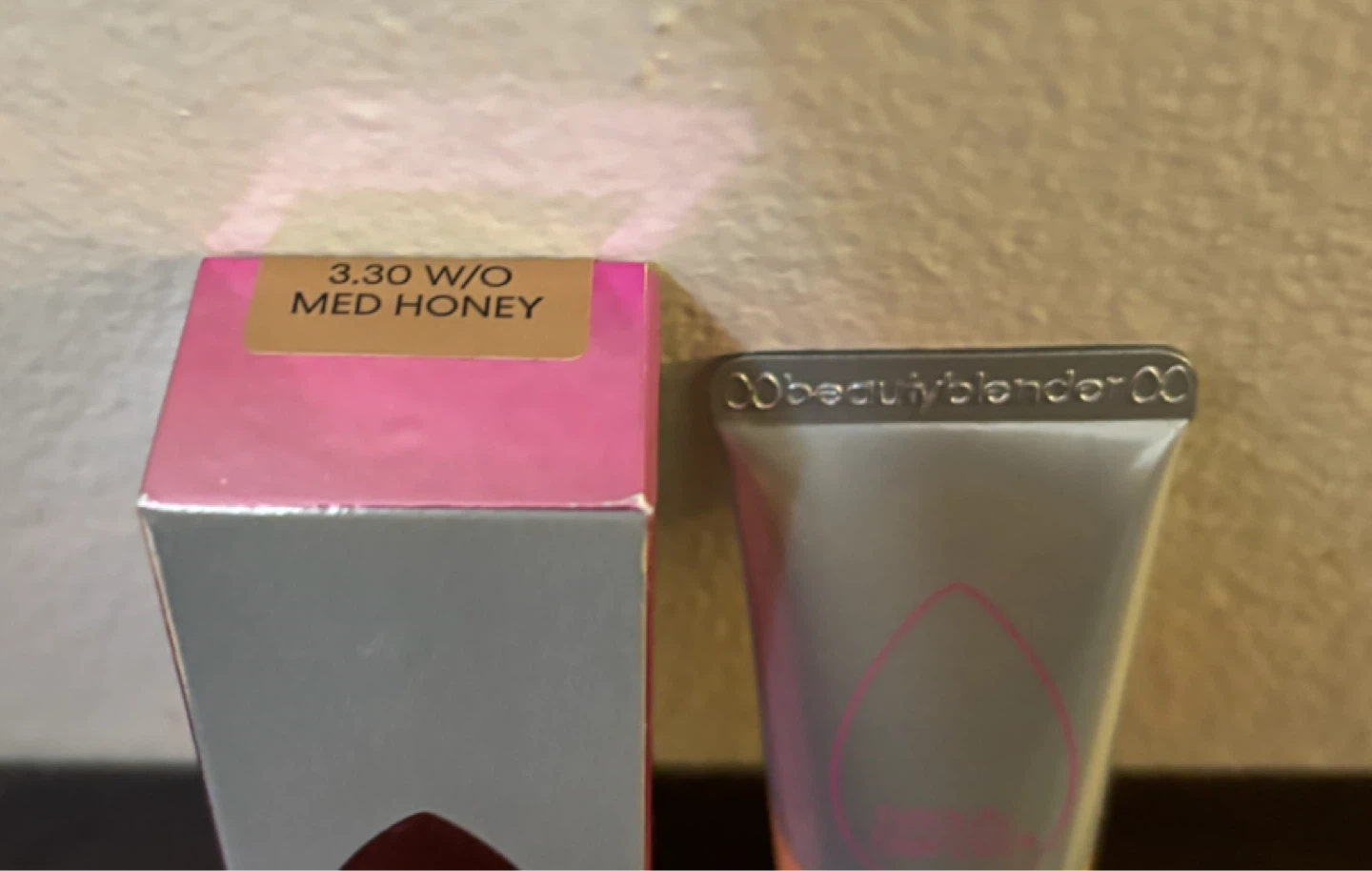 NEW-Beautyblender Bounce Foundation 3.30 W/O Med Honey - photo 2