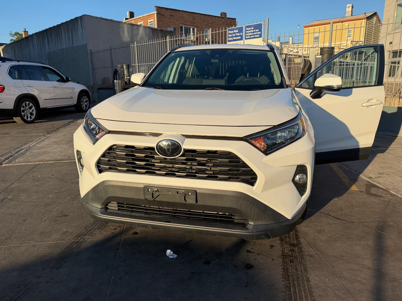 Toyota RAV4 XLE AWD - photo 2