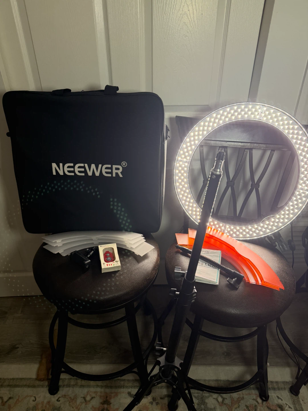 Neewer 18 Inch LED Ring Light Kit - photo 2