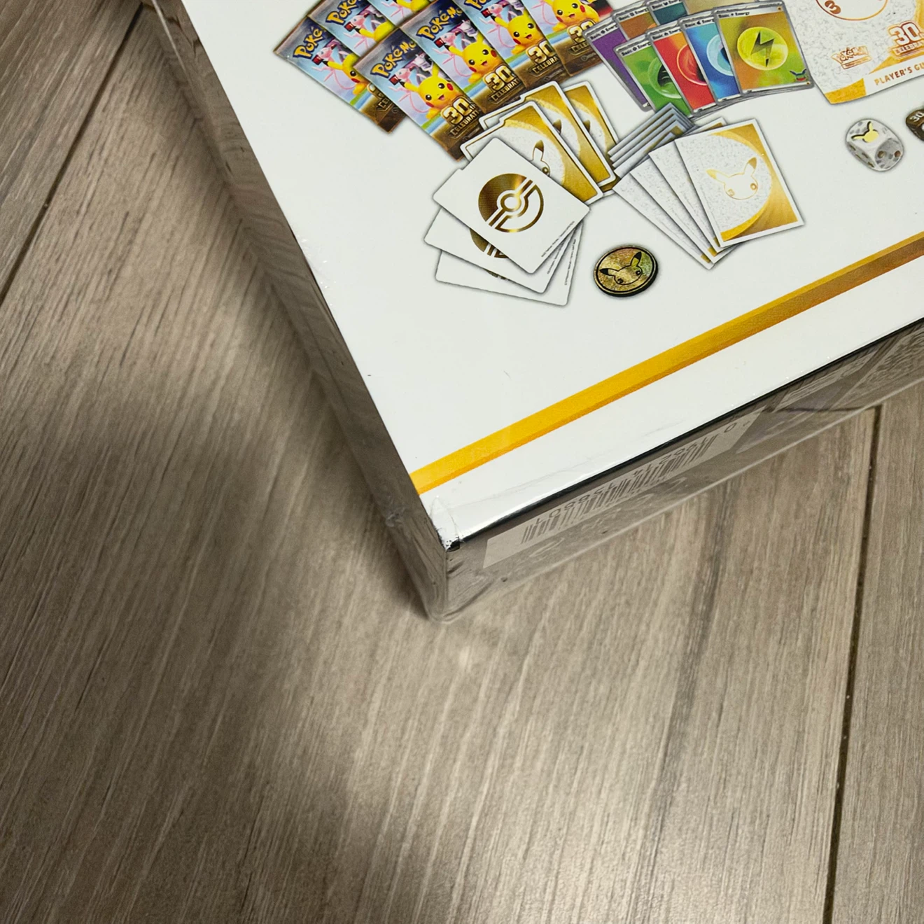 Pokemon 30th Celebration ETB - photo 2