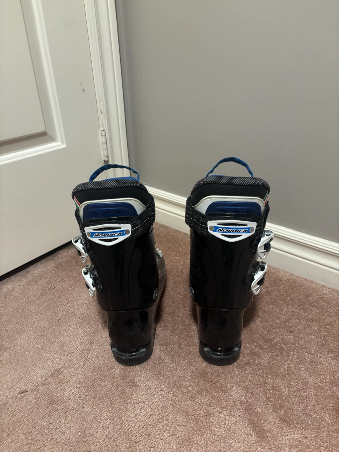 Nordica Dobermann Team 70 Junior Ski Boots (23.0–23.5 Shell) - photo 2