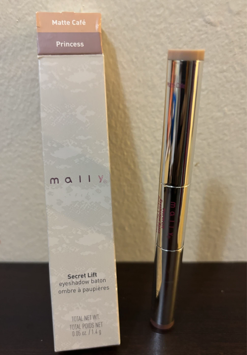 NEW-Mally Beauty Secret Lift Eyeshadow Baton Matte Cafe Princess