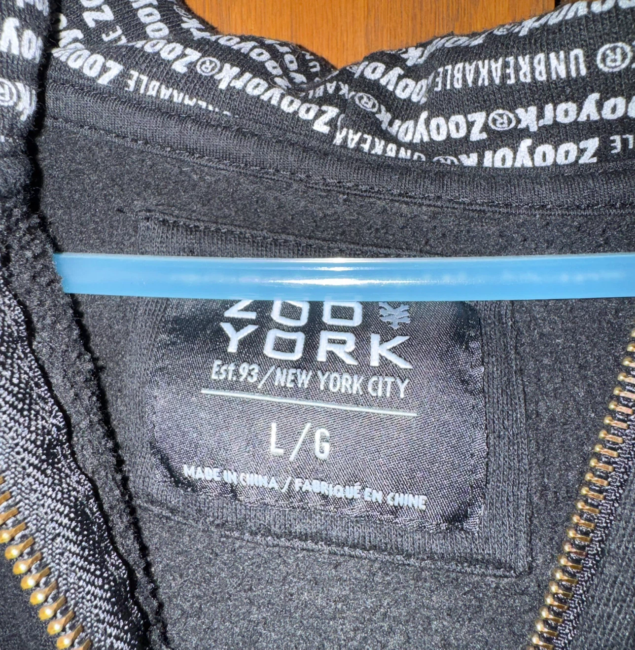 Zoo York hoody, size large - photo 3